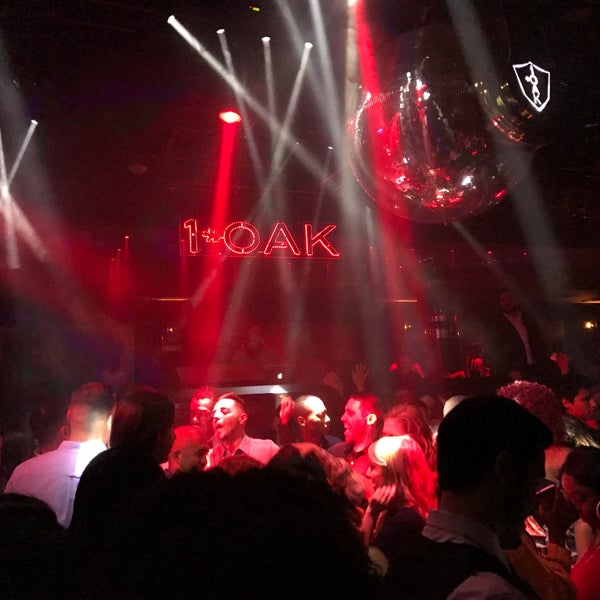 Photo taken at 1 OAK Nightclub by Santi C. on 12/4/2016