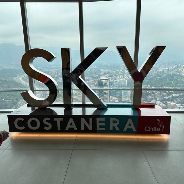 Photo taken at Sky Costanera by Santi C. on 11/12/2023