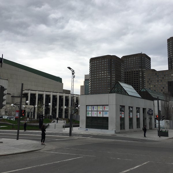 Foto scattata a Musée d&#39;art contemporain de Montréal (MAC) da ÖMER Furkan Ç. il 5/10/2018
