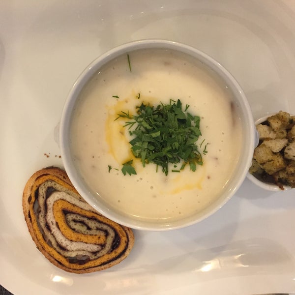 รูปภาพถ่ายที่ Pizzaara İtalyan Cafe &amp; Restaurant โดย Tc Ayşen K. เมื่อ 10/30/2019