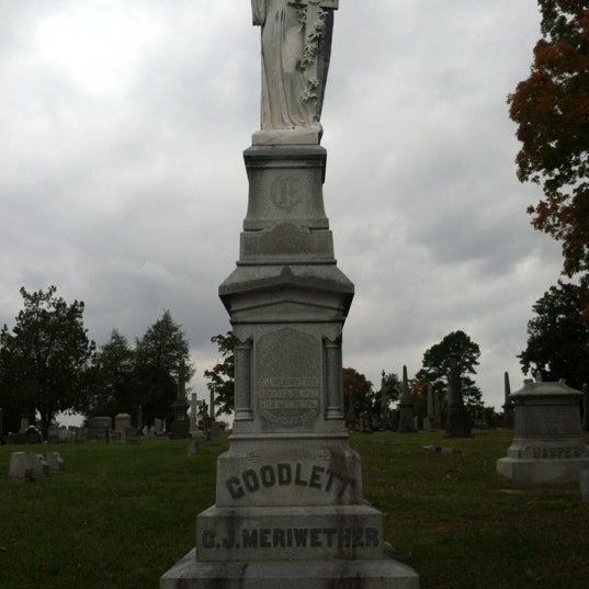 10/14/2012にR S.がMount Olivet Funeral Home &amp; Cemeteryで撮った写真