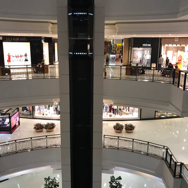 Foto scattata a Villa Romana Shopping da Márcio T. Suzaki 洲. il 10/4/2018