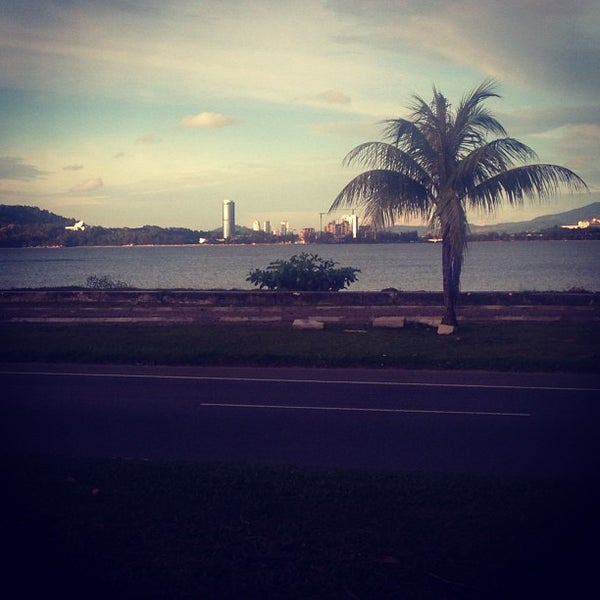 Pantai Tanjung Lipat Kota Kinabalu Sabah