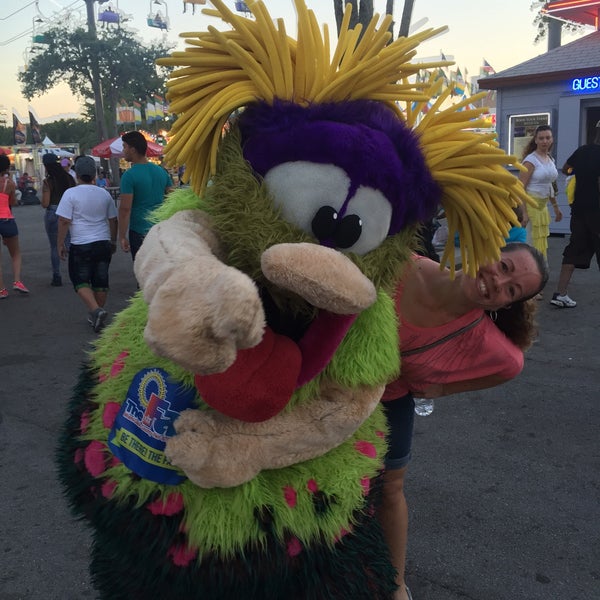 4/5/2015 tarihinde Manny R.ziyaretçi tarafından Miami-Dade County Fair and Exposition'de çekilen fotoğraf