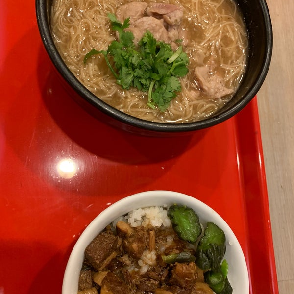 Foto diambil di 台湾麺線 oleh Alexander M. pada 7/26/2019