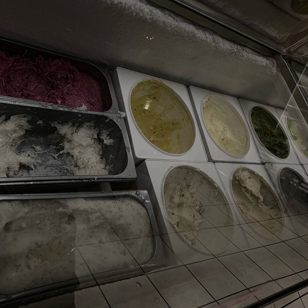 12/24/2018에 Alexander M.님이 Mashti Malone Ice Cream에서 찍은 사진