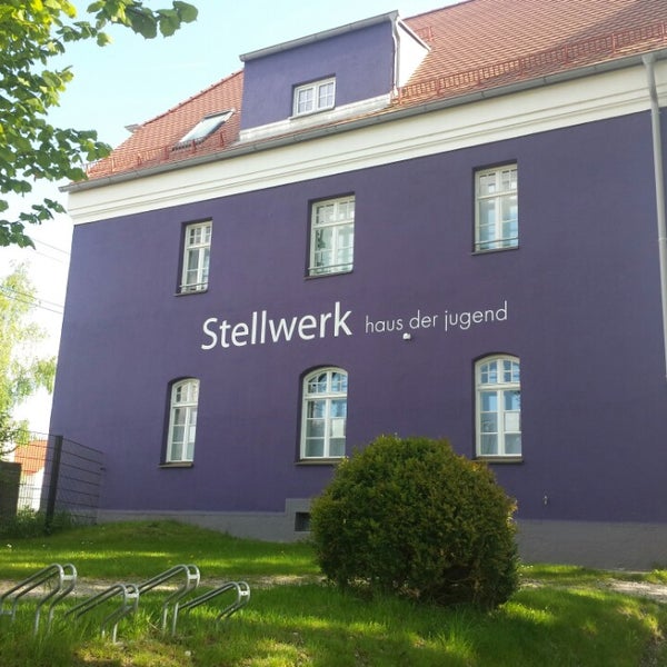 Всемирная федерация демократической молодежи вфдм. Der jugend. Fdj гдр девушки. Der jugend. Модерн ар-нуво югендстиль мюнхен.