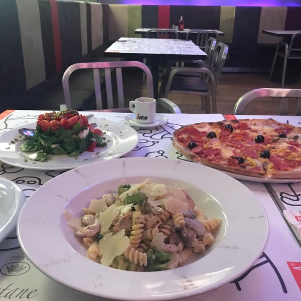 6/25/2017에 Eylül  🌺님이 Piola Pizza에서 찍은 사진