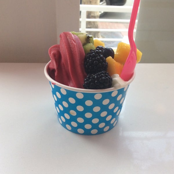 6/9/2014にKara M.がMy Yogurtで撮った写真