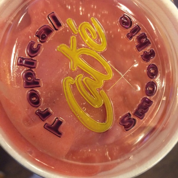Photo taken at Tropical Smoothie Café by Mike G. on 7/31/2014