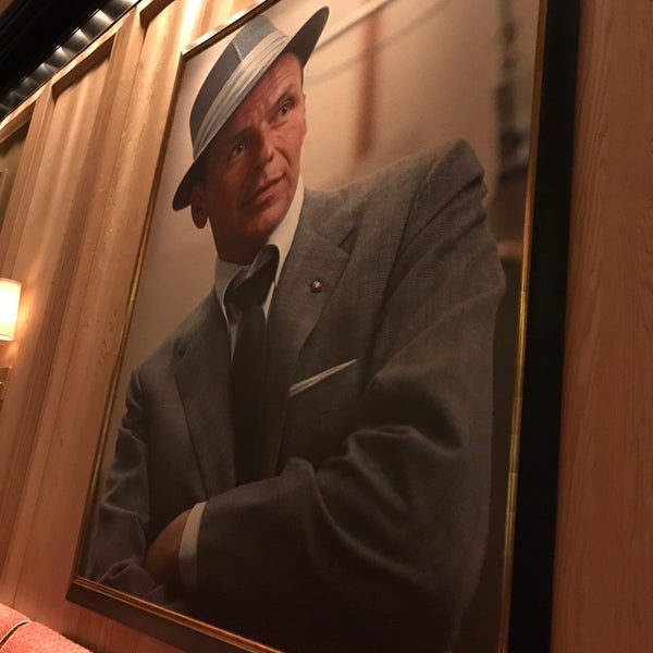 Photo taken at Sinatra by Alejandro H. on 10/18/2017