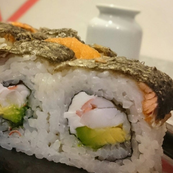 Foto scattata a Tokyo Sushi Mid da Raul I. il 3/17/2015