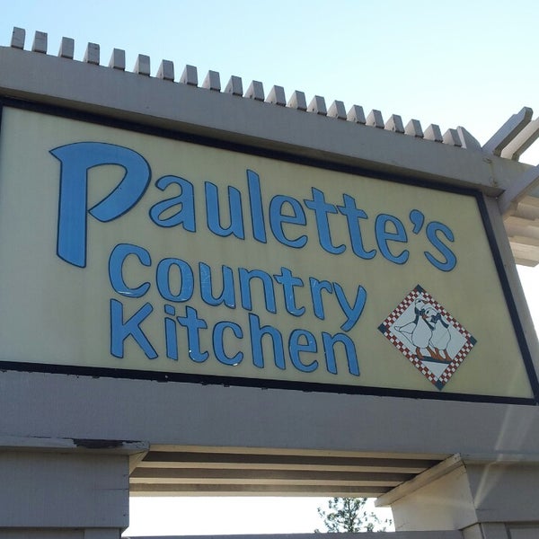 Photo taken at Paulette&#39;s Country Kitchen by Leilani on 11/11/2013