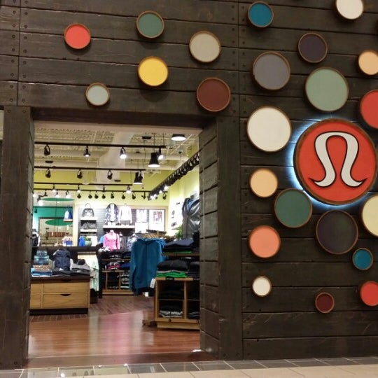 lululemon galleria