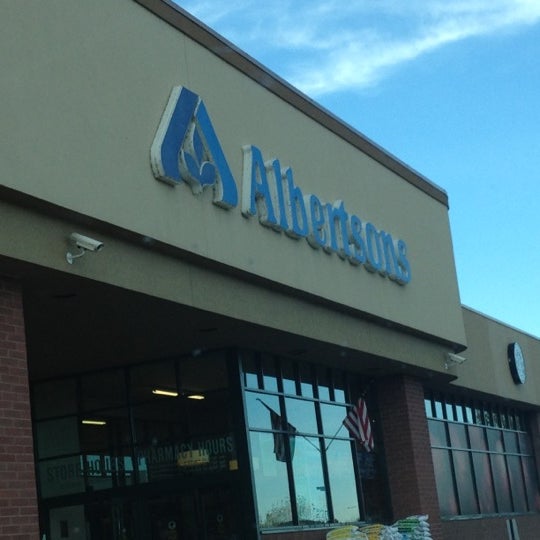 Albertsons Grocery Store in Meridian