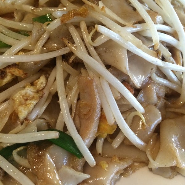 9/14/2014 tarihinde Sergio M.ziyaretçi tarafından Munch Thai Food &amp; Sweet Tea'de çekilen fotoğraf