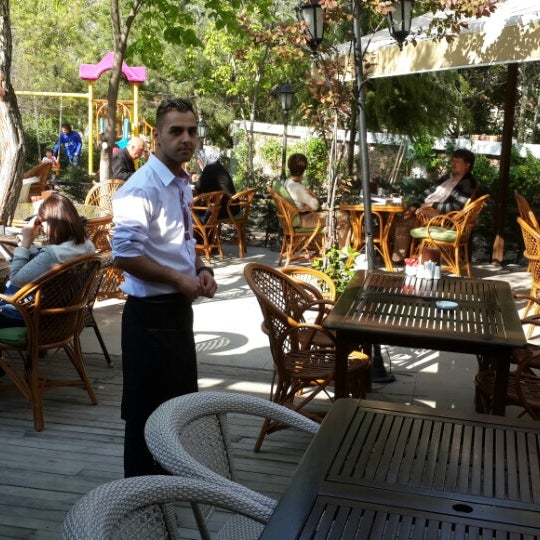 Снимок сделан в Okkalı Restaurant пользователем Sefa B. 4/20/2014