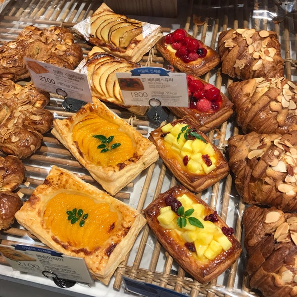 PARIS BAGUETTE Café - 한남동 - 방문자 179명의 팁 11개 파리바게뜨