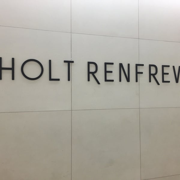 4/11/2015にGlenz V.がHolt Renfrew Centreで撮った写真