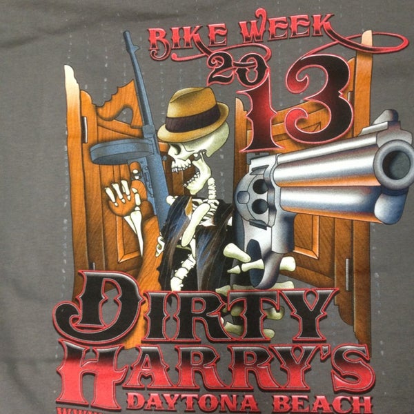 2/7/2013 tarihinde Kim P.ziyaretçi tarafından Dirty Harry&#39;s Pub &amp; Package'de çekilen fotoğraf
