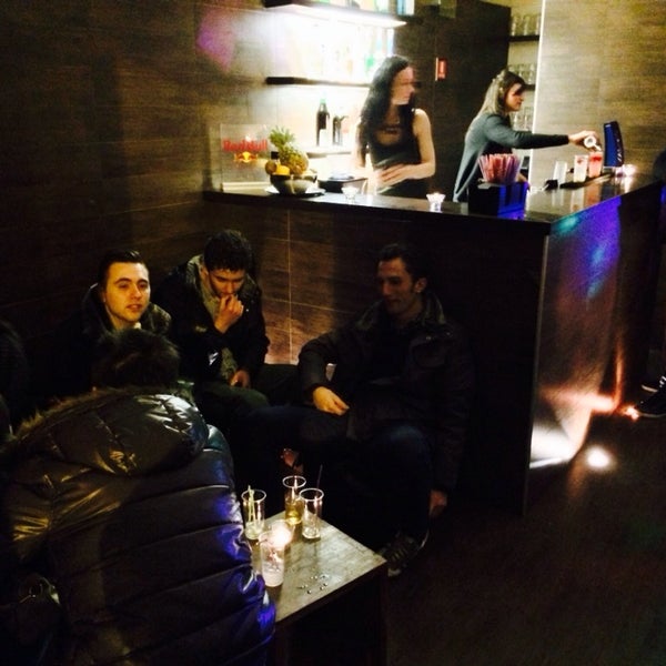 Adj ub6 фонарь. Барокко бар краснодар. Альфа бар ультра. Sfb минск ресторан. Ultra bar.