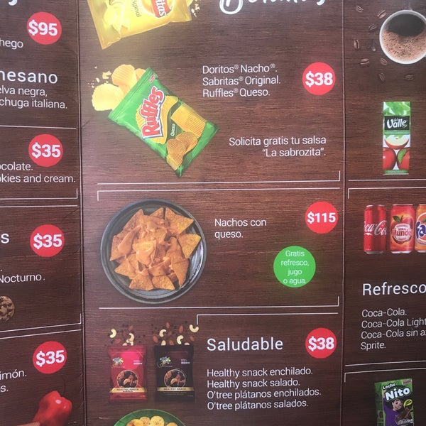 Fotos en VivaAerobus - Puerta de embarque del aeropuerto