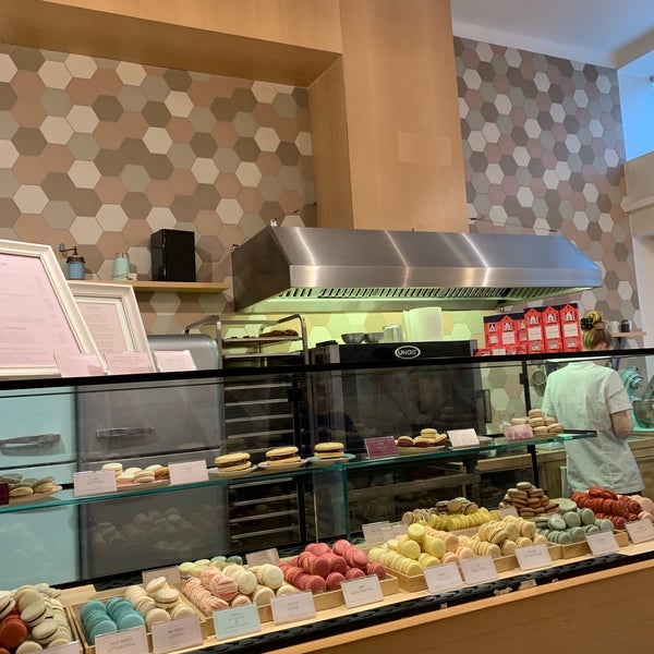 3/2/2019にBill S.がChez Dodo - Artisan Macarons &amp; Caféで撮った写真