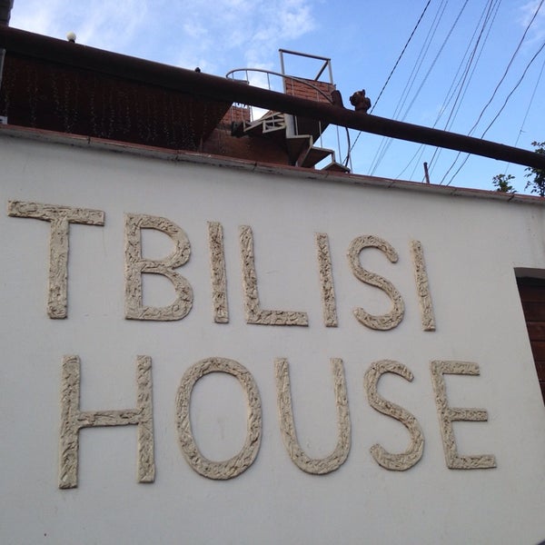 Foto tirada no(a) Tbilisi House | Hotel &amp; Hostel por Tato S. em 4/14/2014