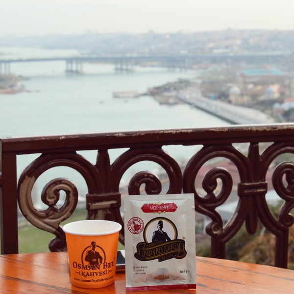 Bol köpüklü Türk kahvesinin lezzetini ders aralarında tadabilmeniz için instant Osman Bey Türk Kahvesi artık kantinlerinizde mevcut. 😋