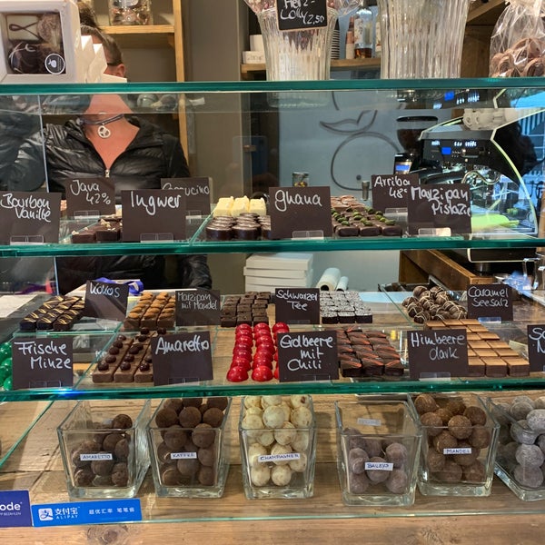 Photo taken at Chocolaterie Beluga by A Can N. on 10/6/2019