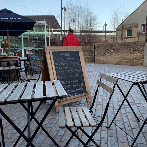 2/23/2019 tarihinde Nad&#39;k@ziyaretçi tarafından Lomond Coffee'de çekilen fotoğraf