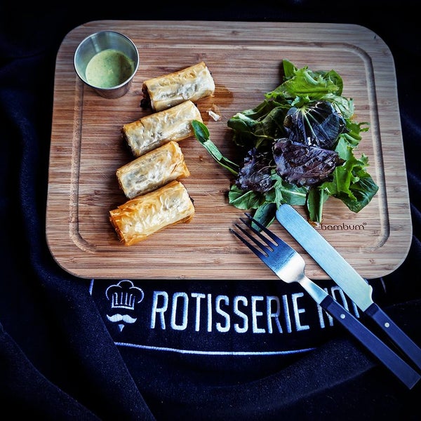 รูปภาพถ่ายที่ Rotisserie Noir โดย Rotisserie Noir เมื่อ 2/24/2014