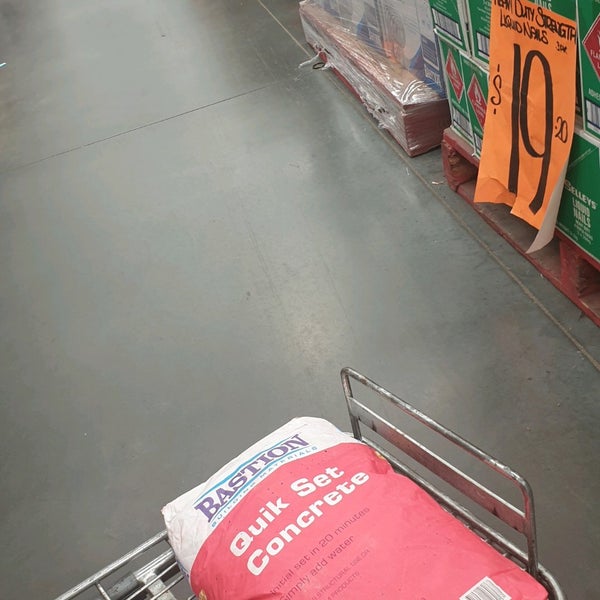 Bunnings Warehouse 700 Hume Hwy