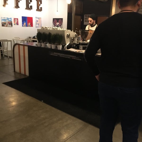 1/27/2017 tarihinde Terrence S.ziyaretçi tarafından PT&#39;s Coffee'de çekilen fotoğraf