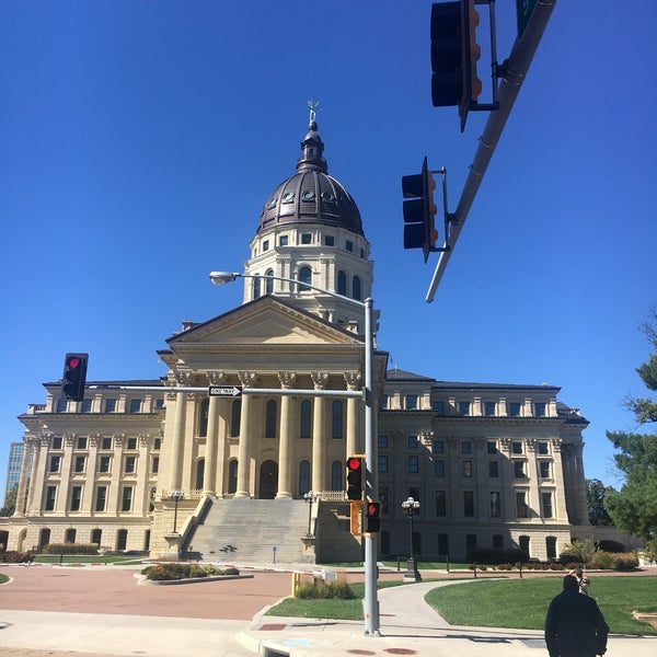 รูปภาพถ่ายที่ Kansas State Capitol โดย Terrence S. เมื่อ 10/15/2017