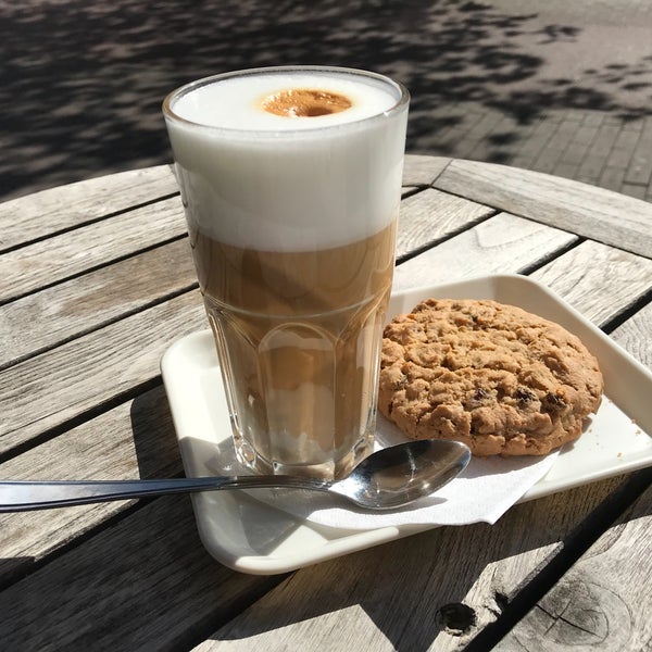8/17/2018 tarihinde Emiel H.ziyaretçi tarafından Espressofabriek IJburg'de çekilen fotoğraf