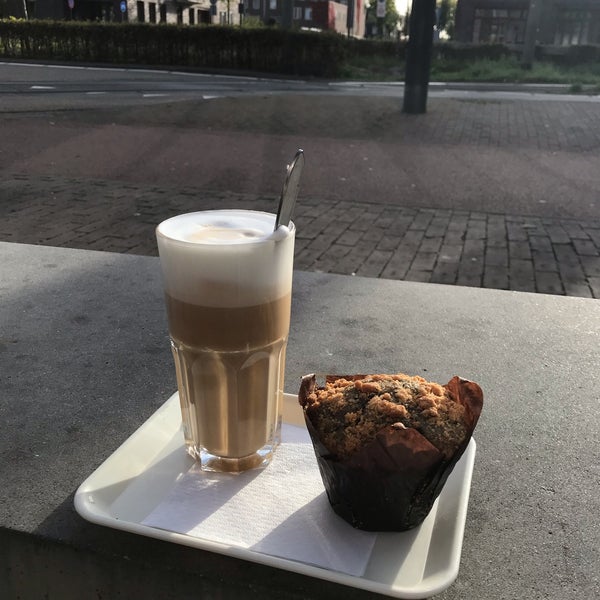10/8/2018 tarihinde Emiel H.ziyaretçi tarafından Espressofabriek IJburg'de çekilen fotoğraf
