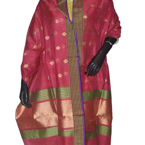 Dupattas are indispensable part of Indian Ethnic Look: Sareez.com brings you stylish casual,bridal and designer chunnis for different occasions - Take a Look !!!!