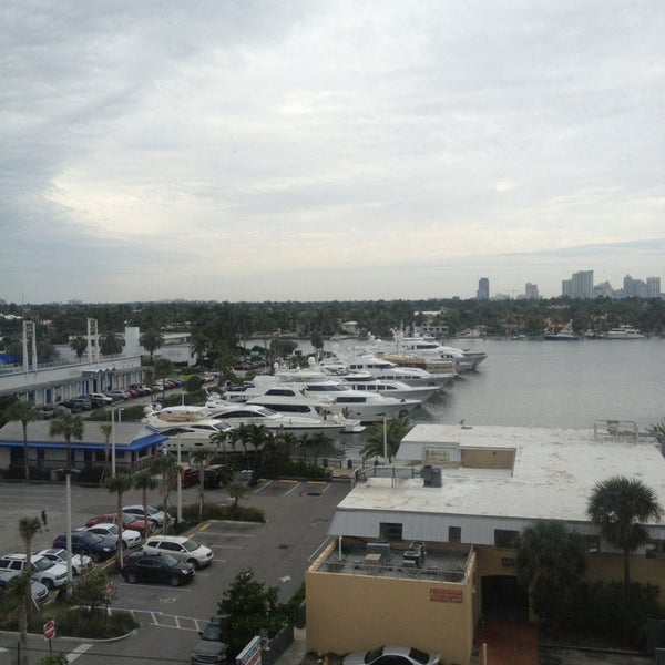 3/2/2013にcmantiがCourtyard Fort Lauderdale Beachで撮った写真