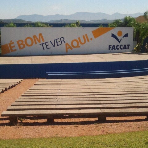 รูปภาพถ่ายที่ Faculdades Integradas de Taquara (FACCAT) โดย Duda R. เมื่อ 5/9/2013