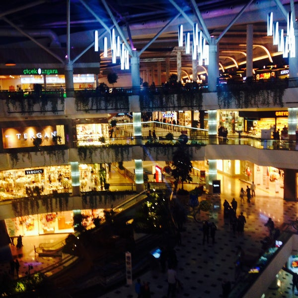 5/2/2015 tarihinde Öznur K.ziyaretçi tarafından Mall of İstanbul'de çekilen fotoğraf