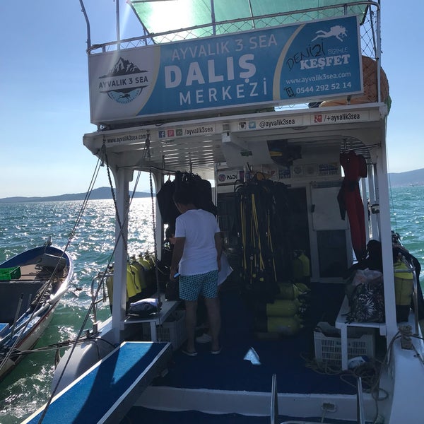 Das Foto wurde bei Ayvalık 3 Sea Dalış Merkezi von Yasin A. am 6/6/2019 aufgenommen