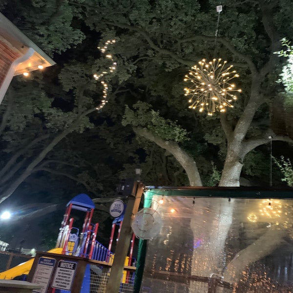 Live Oak Bar & Grill Sports Bar