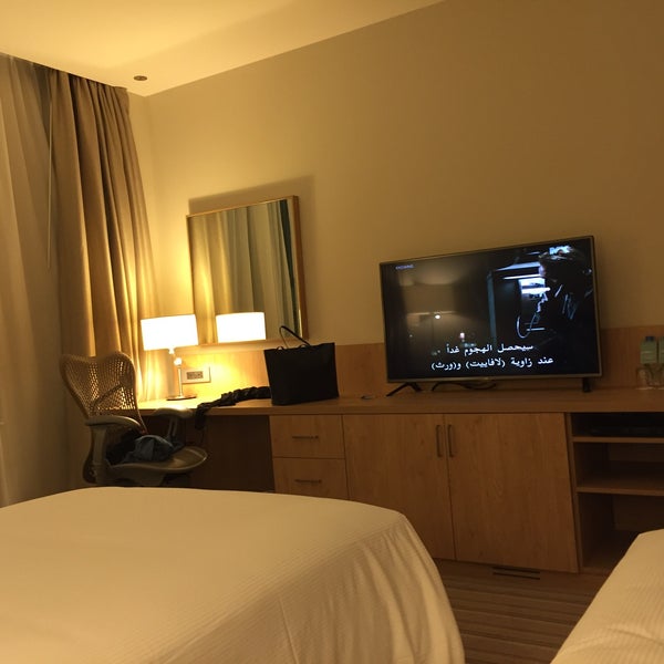 7/14/2016 tarihinde Sarah A.ziyaretçi tarafından Hilton Garden Inn Dubai, Mall Avenue'de çekilen fotoğraf