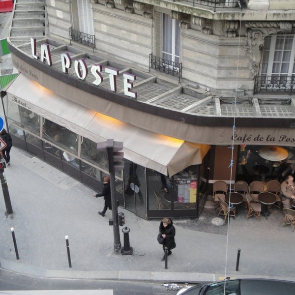 Снимок сделан в Le Café de La Poste пользователем Le Café de La Poste 2/25/2014