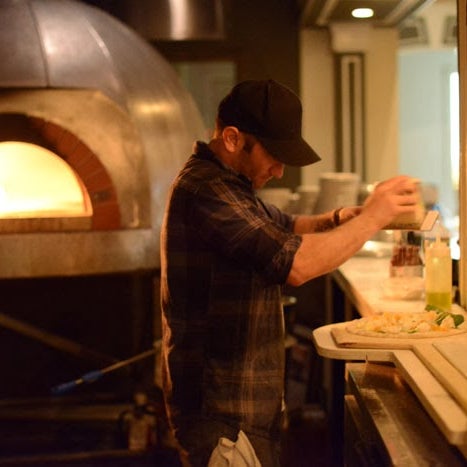 Foto diambil di Lombardi Pizza Co oleh Lombardi Pizza Co pada 2/25/2014