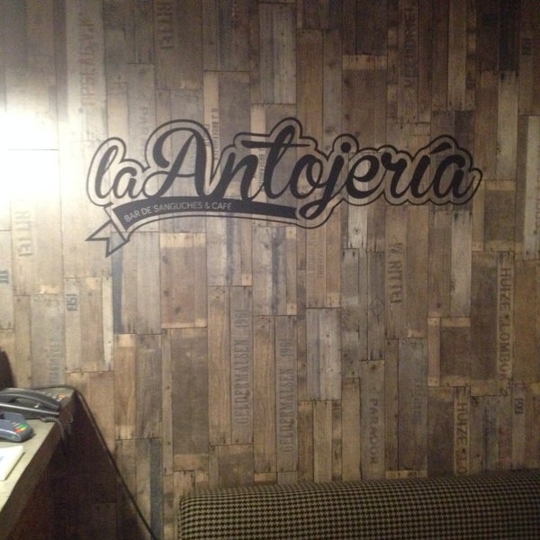 รูปภาพถ่ายที่ La Antojería โดย La Antojería เมื่อ 6/27/2014