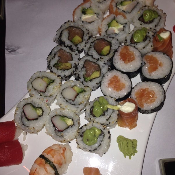 Foto diambil di Itamae Sushi oleh Clau A. pada 8/31/2014