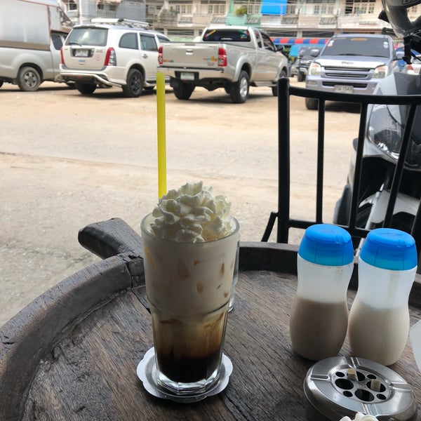 Foto tirada no(a) Benjamit Coffee por nam_kheng em 9/9/2018