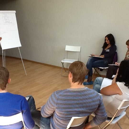 Авторы тренингов. Тренинговая студия.